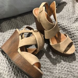 Indigo Rd Beige Wedges